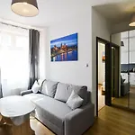 Old Town Apartment *