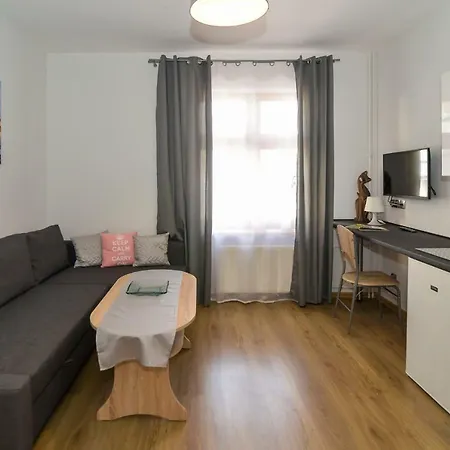 Old Town Apartment *