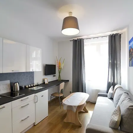 Old Town Apartment *