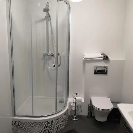 Old Town Apartment *